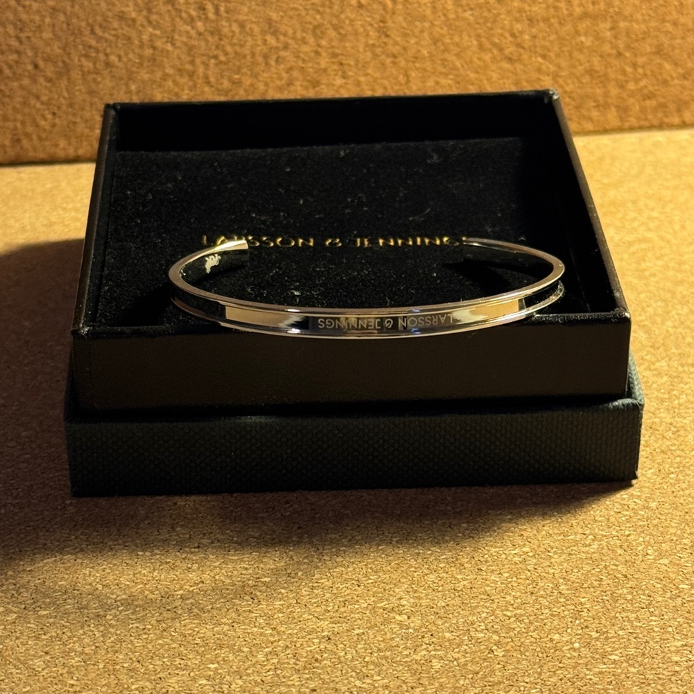 Elegant Silver Cuff Bracelet